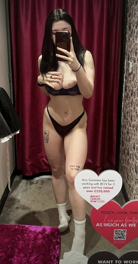 Foto di nudo di fuga di OnlyFans di Eleri Evans