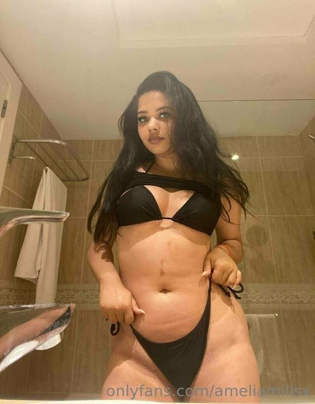 Foto di nudo di fuga di OnlyFans di Ameliamillsx