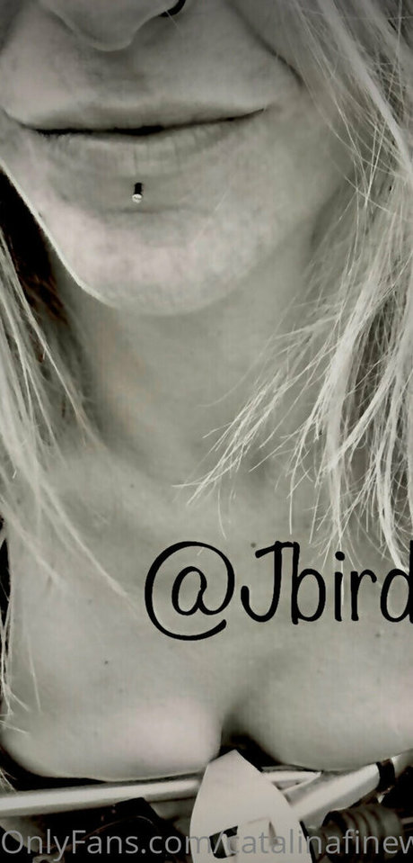Foto di nudo di fuga di OnlyFans di Catalinafinewine2023