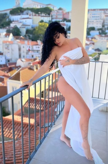Foto di nudo di fuga di OnlyFans di Yonamarques