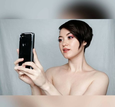 Elysia Griffin