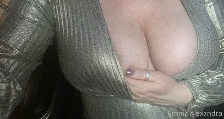 Foto di nudo di fuga di OnlyFans di Uniquilyyours