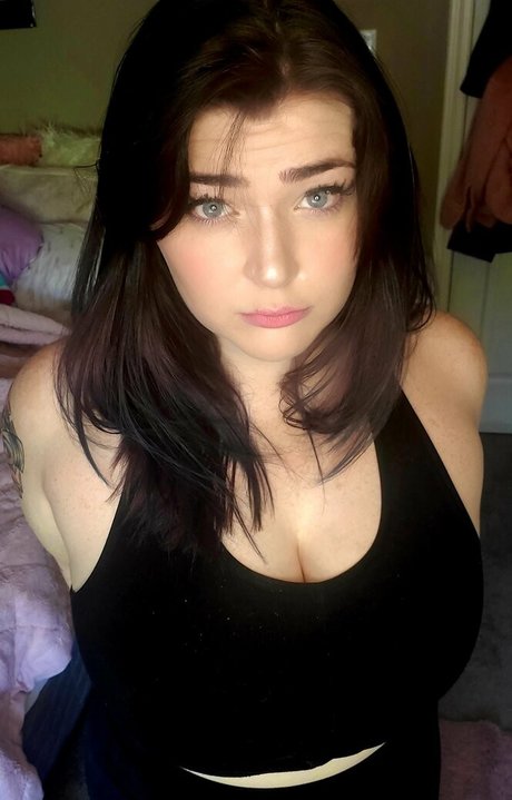 Foto di nudo di fuga di OnlyFans di Ami4youfree