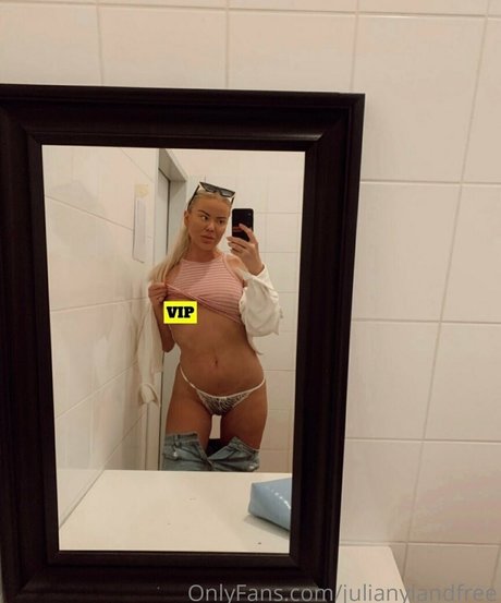 Foto di nudo di fuga di OnlyFans di Julianylandfree