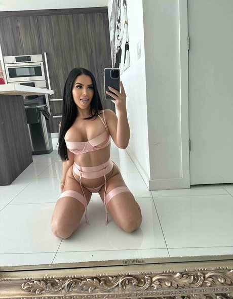 Foto di nudo di fuga di OnlyFans di Desireedesirexoxo