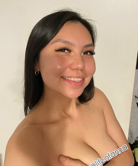 Foto di nudo di fuga di OnlyFans di Lifeofanna