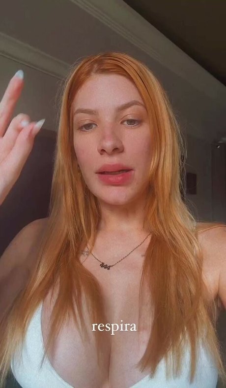 Foto di nudo di fuga di OnlyFans di Carol Camargo