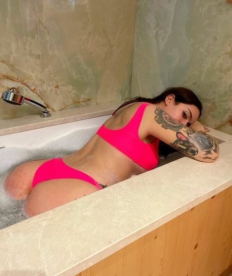 Foto di nudo di fuga di OnlyFans di Francesca Vicari