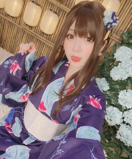 Foto di nudo di fuga di OnlyFans di Shimo