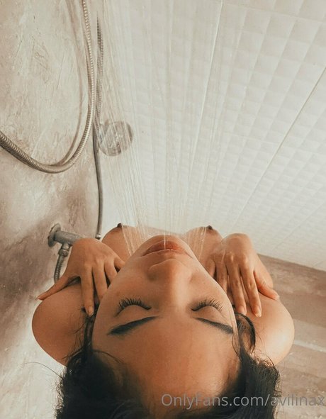 Foto di nudo di fuga di OnlyFans di Avilinax