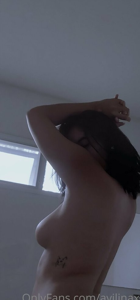 Foto di nudo di fuga di OnlyFans di Avilinax