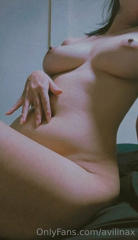 Foto di nudo di fuga di OnlyFans di Avilinax
