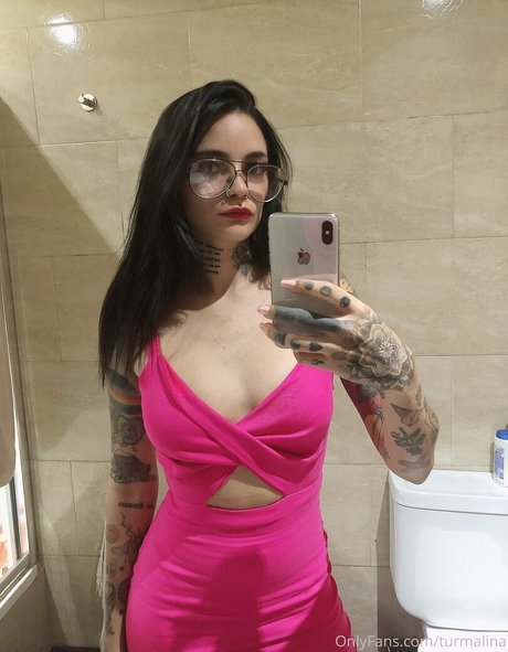 Foto di nudo di fuga di OnlyFans di Turmalina