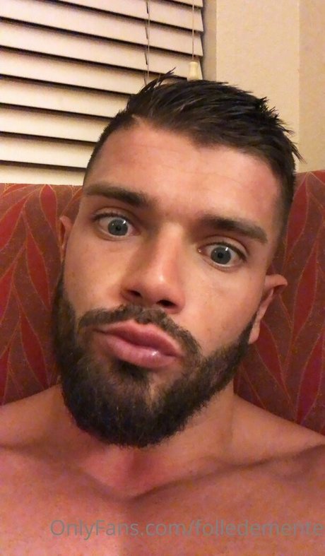 Foto di nudo di fuga di OnlyFans di Folledemente
