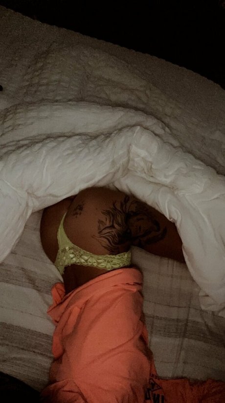 Foto di nudo di fuga di OnlyFans di Theonlybarbi2