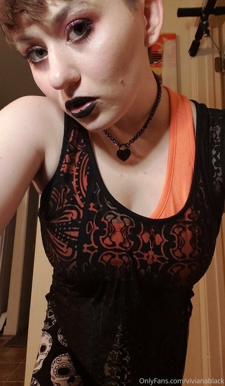 Foto di nudo di fuga di OnlyFans di Vivianablack