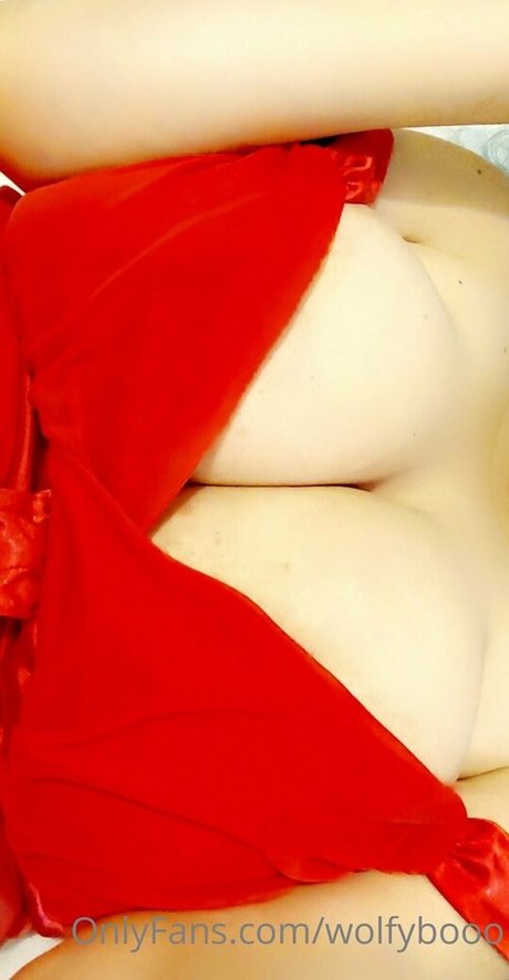 Foto di nudo di fuga di OnlyFans di Wolfybooo
