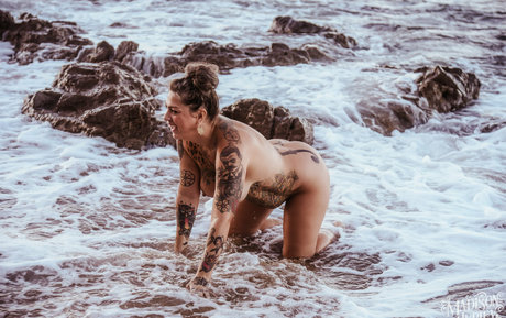 Foto di nudo di fuga di OnlyFans di Daniellecolby