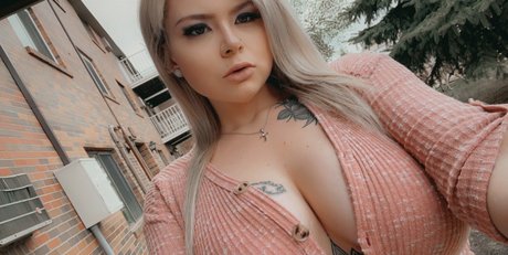 Foto di nudo di fuga di OnlyFans di Queenbeeautiful2021