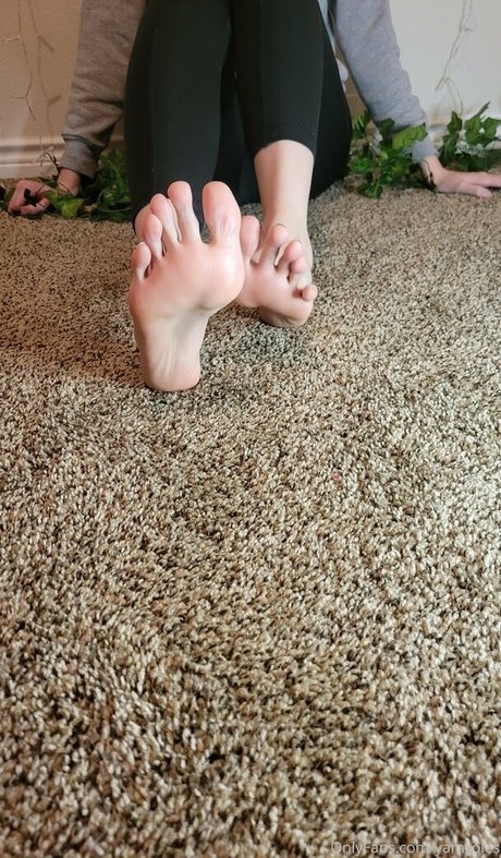 Foto di nudo di fuga di OnlyFans di Yamsoles