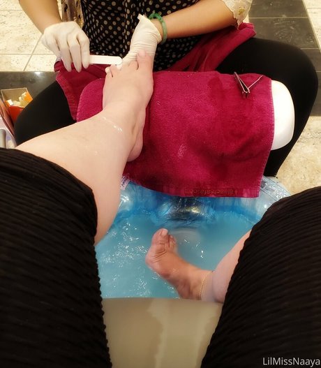 Foto di nudo di fuga di OnlyFans di Lilmissnaaya
