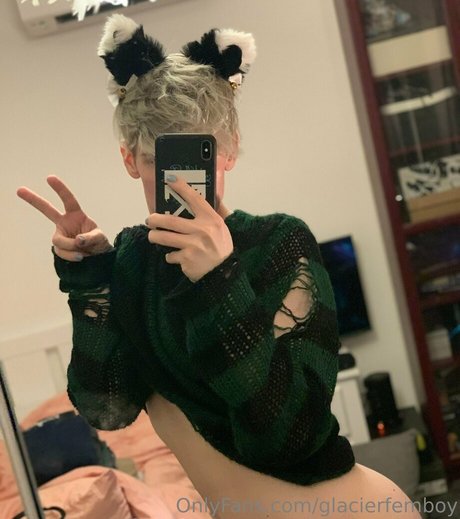 Foto di nudo di fuga di OnlyFans di Glacierfemboy