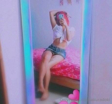 Foto di nudo di fuga di OnlyFans di Sakuradoki