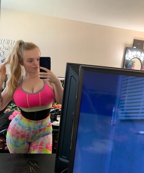 Foto di nudo di fuga di OnlyFans di Playwithtayyy