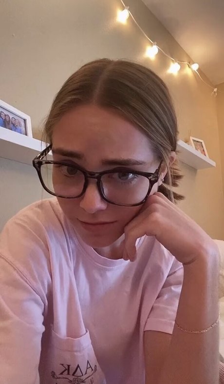 Foto di nudo di fuga di OnlyFans di Lauren Mae