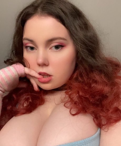 Foto di nudo di fuga di OnlyFans di Halfazzzleep