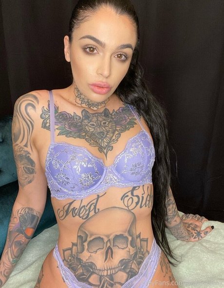 Foto di nudo di fuga di OnlyFans di Leighravenx