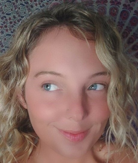 Foto di nudo di fuga di OnlyFans di Alaya Rei