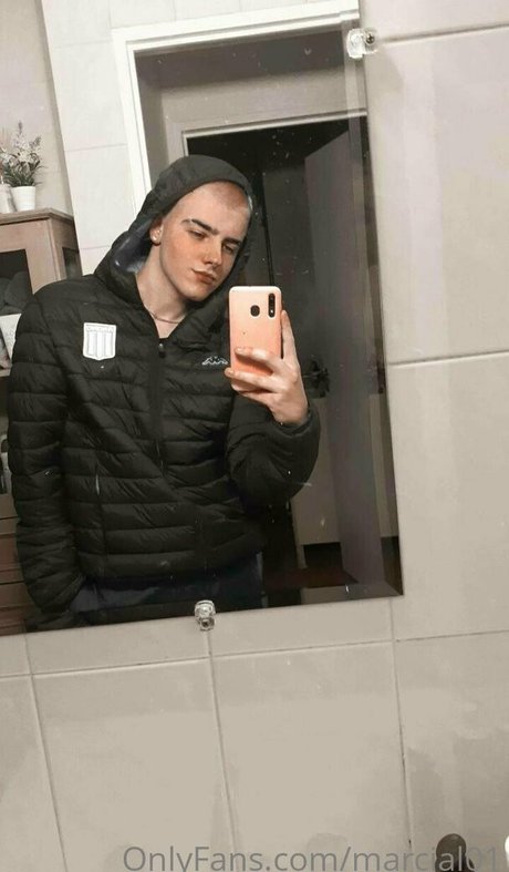Foto di nudo di fuga di OnlyFans di Marcial01