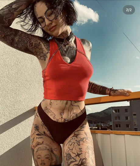Foto di nudo di fuga di OnlyFans di Misaauxt