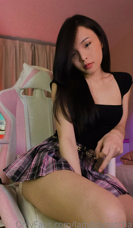 Foto di nudo di fuga di OnlyFans di Ladyboynatcha