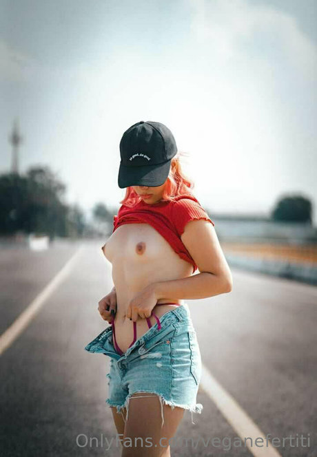 Foto di nudo di fuga di OnlyFans di Veganefertiti