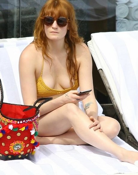 Foto di nudo di fuga di OnlyFans di Florence Welch