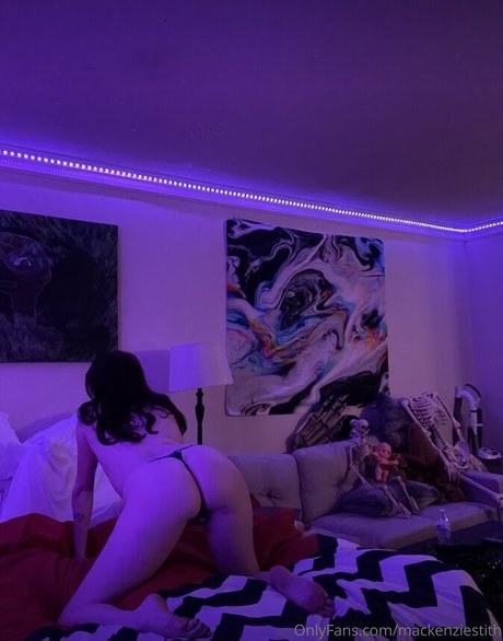 Foto di nudo di fuga di OnlyFans di Mackenzie Stith