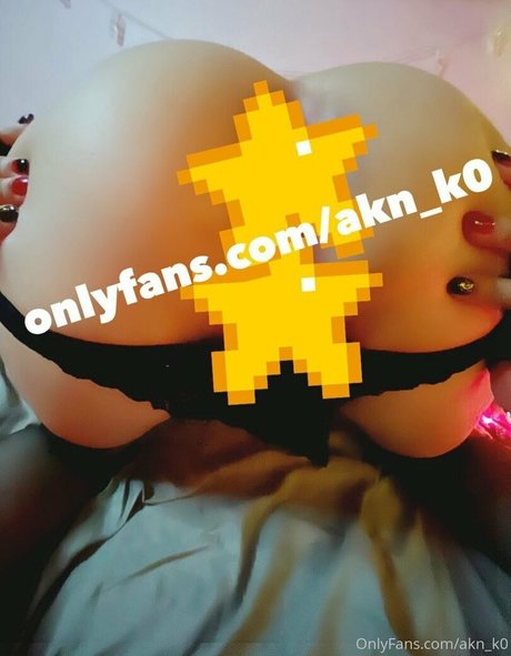 Foto di nudo di fuga di OnlyFans di Aknk0