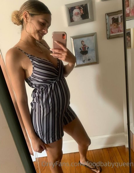 Foto di nudo di fuga di OnlyFans di Foodbabyqueen