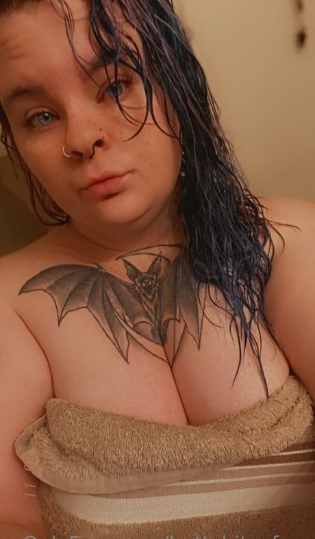 Foto di nudo di fuga di OnlyFans di Battybitxxfree