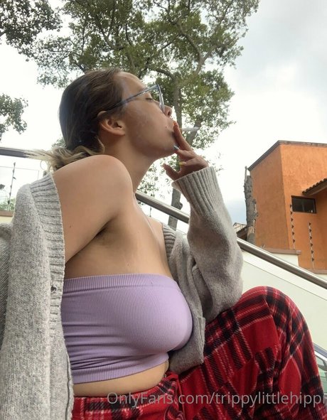 Foto di nudo di fuga di OnlyFans di Trippylittlehippi