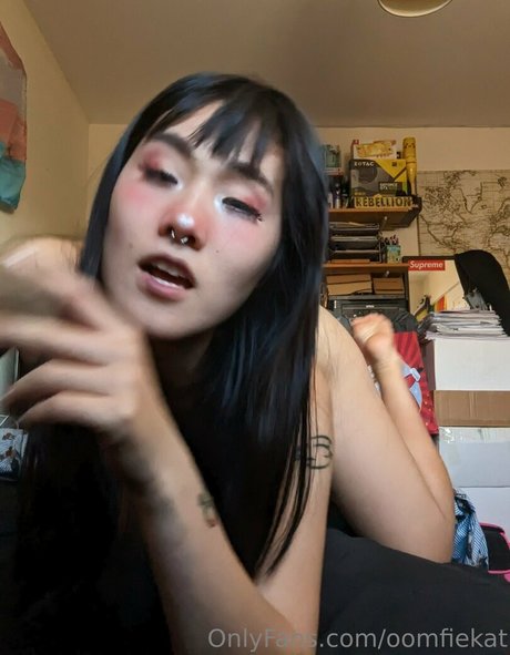 Foto di nudo di fuga di OnlyFans di Oomfiekat