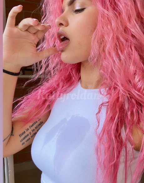 Foto di nudo di fuga di OnlyFans di Kattyroldan4