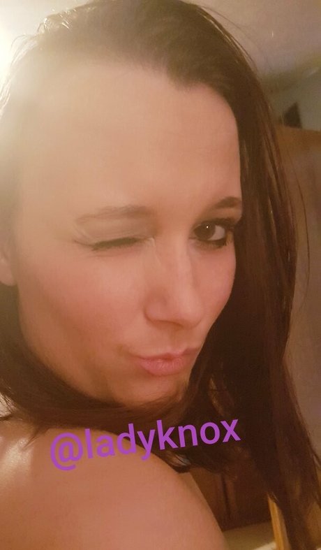 Foto di nudo di fuga di OnlyFans di Ladyknox