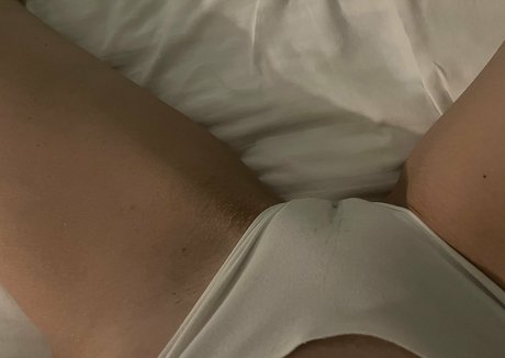 Foto di nudo di fuga di OnlyFans di Linda0nline