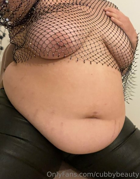 Foto di nudo di fuga di OnlyFans di Cubbybeauty