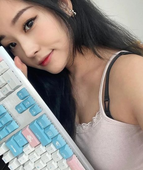 Foto di nudo di fuga di OnlyFans di Kang Hee Yoon