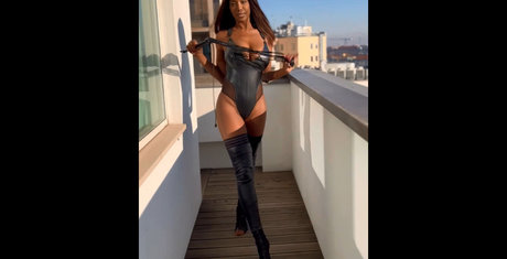 Foto di nudo di fuga di OnlyFans di Ainett Stephens