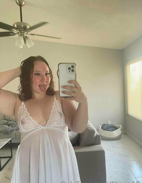 Foto di nudo di fuga di OnlyFans di Fiteen18